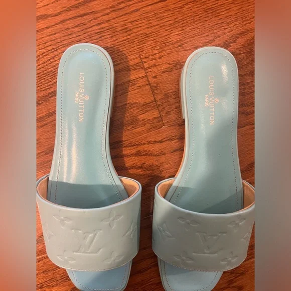 Louis Vuitton shoes - Picture 2 of 3